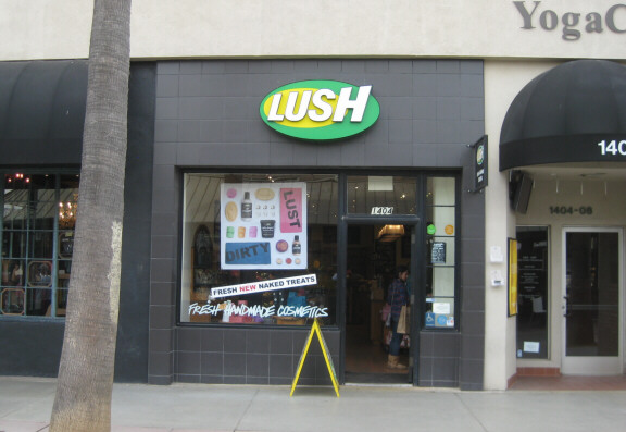 click here to see a video of friends of Israel protesting LUSH's anti-Israel extremism outside the now closed LUSH store in Beverly Hills, CA